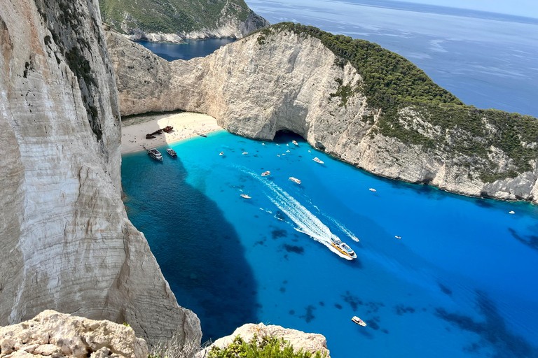 Zakynthos : Visite privée Vip avec tour en bateau optionnelZakynhtos : Visite privée Vip avec tour en bateau optionnel