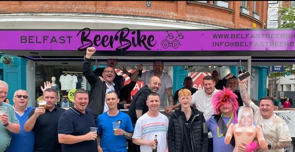 Belfast: Guided Pub Bike Tour with BYOB and Photos