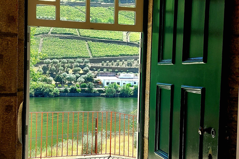 Douro Valley: Private Wine Tour with Lunch