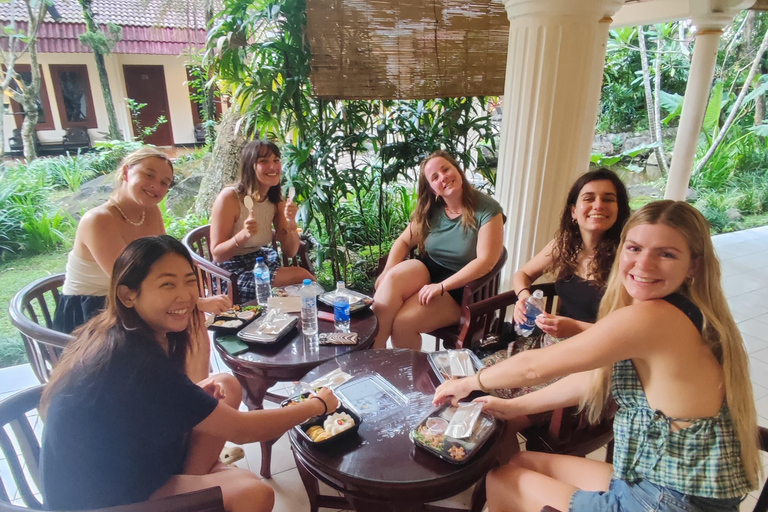 Malang: Tumpaksewu, Mount Bromo, Mount Ijen, Bali 3-Day Tour Private Homestay & Hotel