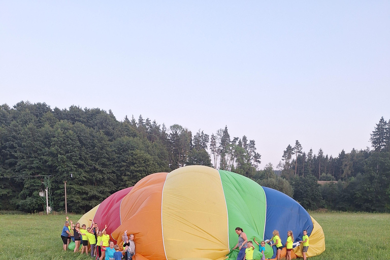 From Prague: Balloon ride with Champagne & Picnic