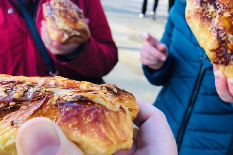 Manchester: Ancoats Food Taster Walk with Local Eateries
