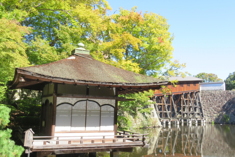 Wakayama: doświadczenie kulinarne i zwiedzanie zamkuWakayama: kolacja z samurajem i zwiedzanie zamku