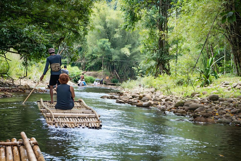 Phuket: Bamboe en waterraften met olifantenbaden en ATVWaterraften, Bamboe Raften, Uitkijkpunt, ATV &amp; Olifanten