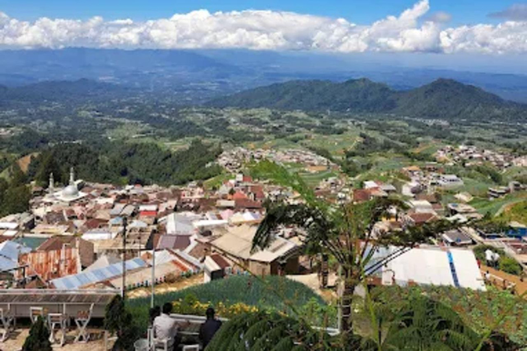 Nepal van Java Village & Elo River Rafting Tour