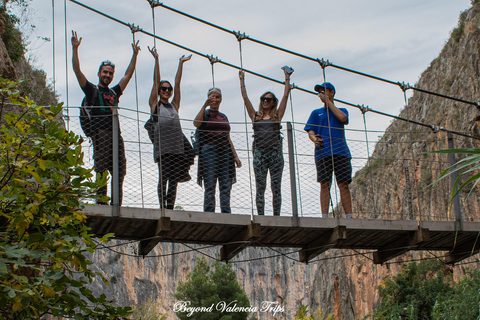 Chulilla: Cañón del Turia, Charco Azul, Puentes Colgantes...Viaje en grupo reducido