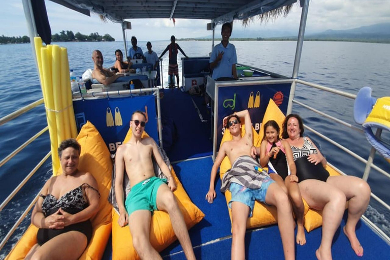 Gili Islands: Sunset BBQ &amp; Snorkeling Tour Across 3 IslandsSunset BBQ Cruise &amp; Snorkeling Adventure