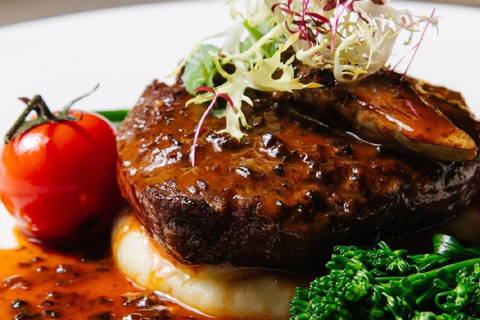 بانكوك: صالة شاي 1823 من رونفيلدت، باقات الطعام والشرابطقم شاي فاخر من جولد إندلجنس لشخصين