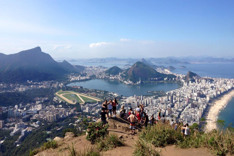Rio de Janeiro: Morro Dois Irmãos Hike & Vidigal Favela Tour