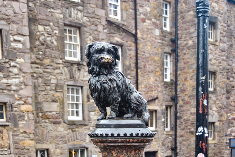 Greyfriars Kirkyard and Edinburgh Castle Private Guided Tour 5-hour: Greyfriars Kirkyard, Edinburgh Castle & Transport