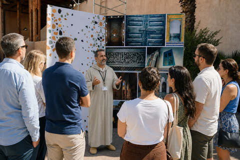 Marrakesh: Saadian Tombs, Bahia Palace, Mellah & Medina Tour Shared Group Walking Tour in English from the Meeting Point