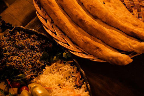 Tbilisi: Georgian Dinner, Wine & Folk Show with Pickup