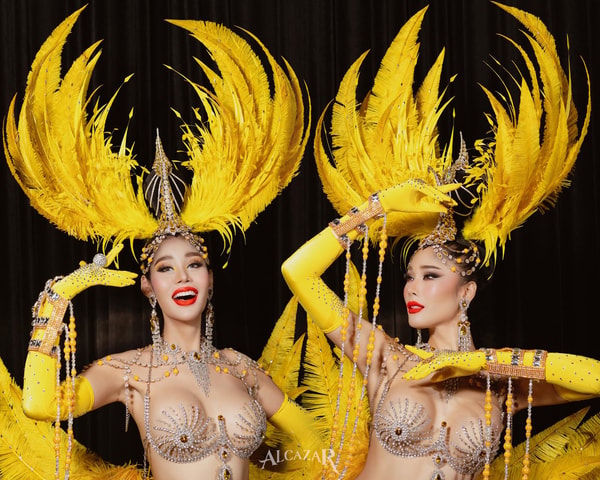 Pattaya: Evening City Tour & Alcazar Cabaret Show
