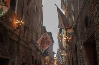 Sienas bezaubernde Stadtteile: Eine Tour zu versteckten Juwelen