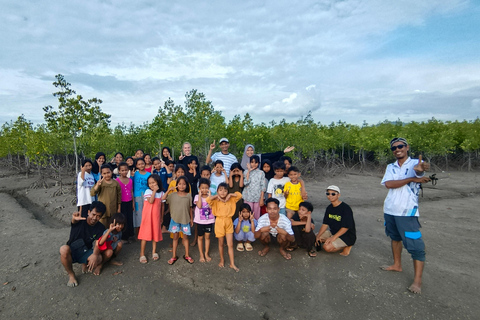 Bagek Kembar: Mangrove & Stingless Beekeeping Experience