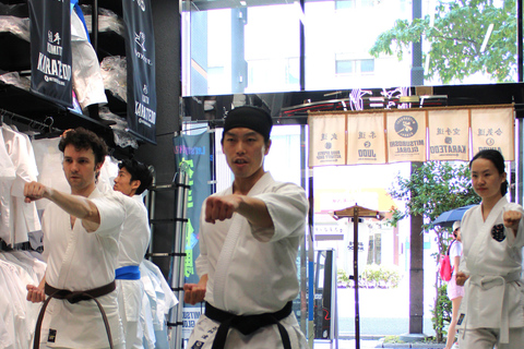 Tokyo: Karate Experience with Former All-Japan Champion PRIVATE Karate Session with Karate Gi(uniform)