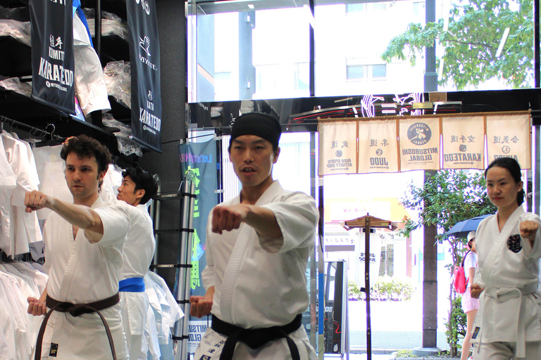 Tokyo: Karate Experience with Former All-Japan Champion PRIVATE Karate Session with Karate Gi(uniform)