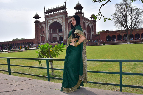 Taj Mahal Instagram Photography Tour w/ Expert Photographer Expert Guide cum Photographer and Taj Mahal Entry Tickets