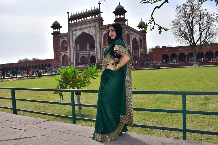 Taj Mahal Instagram Photography Tour w/ Expert Photographer Expert Guide cum Photographer and Taj Mahal Entry Tickets