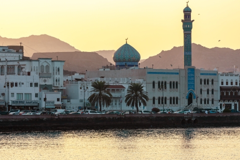 Muscat: Half-Day Guided Tour with Hotel Pickup and Drop-Off Standard option