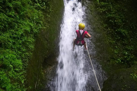 La Fortuna: Rafting i kanioning z Tarzan Swing