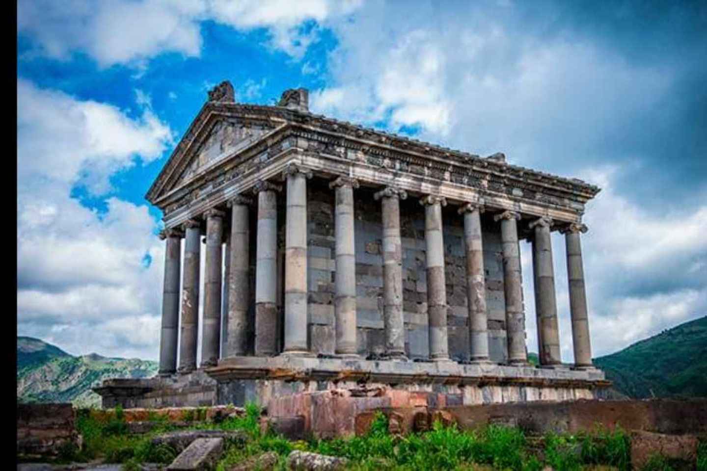 가르니 성전과 게흐하르트 수도원 탐험