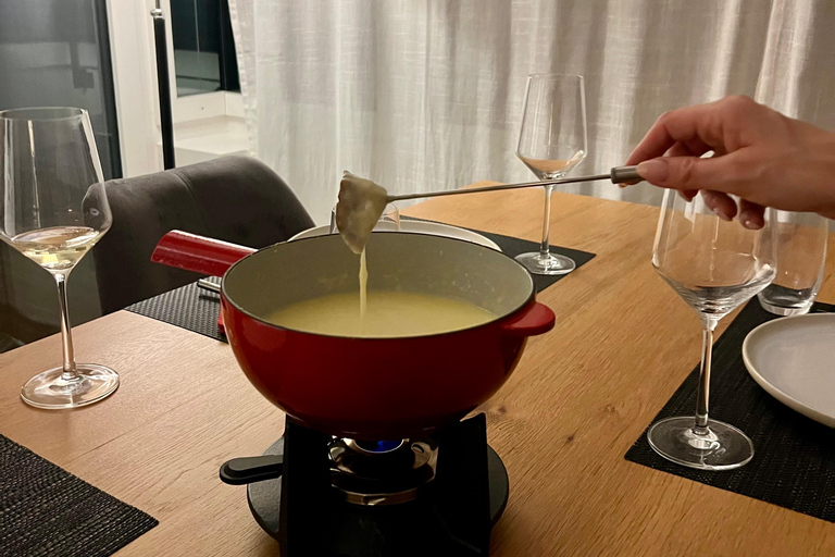 Zürich: Käsefondue zu Hause mit Einheimischen