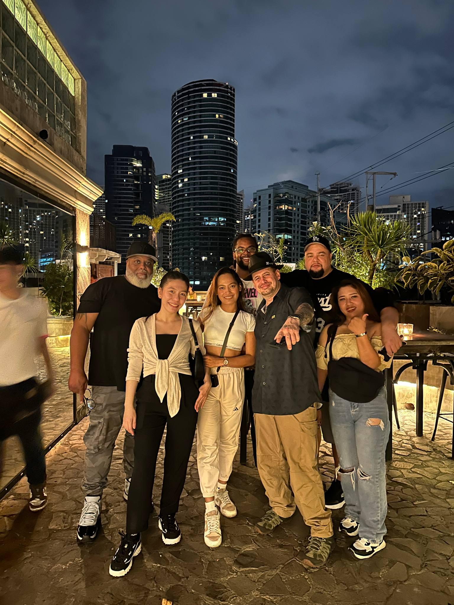 Makati: Dachterrassen und versteckte Bars