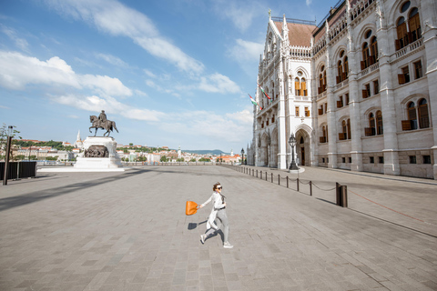 Vienna: Bratislava & Budapest Guide One Day Tour