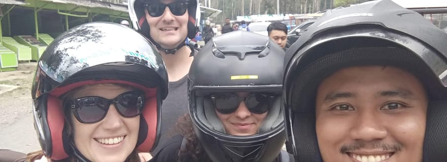 Bandung : visite citadine en scooter avec entrée au musée