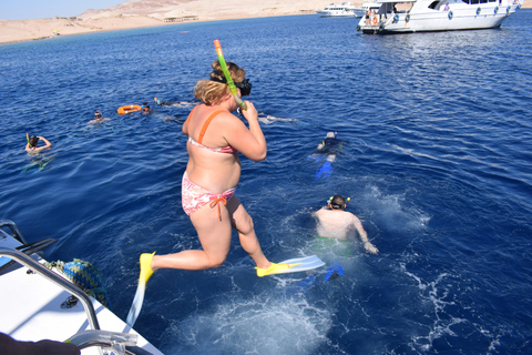 Sharm El Sheikh: Sunset Family Cruise with Snacks and drinks
