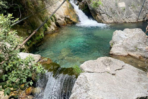 Alanya: Passeio 3 em 1 pelas cachoeiras de Sapadere, Dim Stream e Dim CaveO ingresso para a caverna não está incluído.