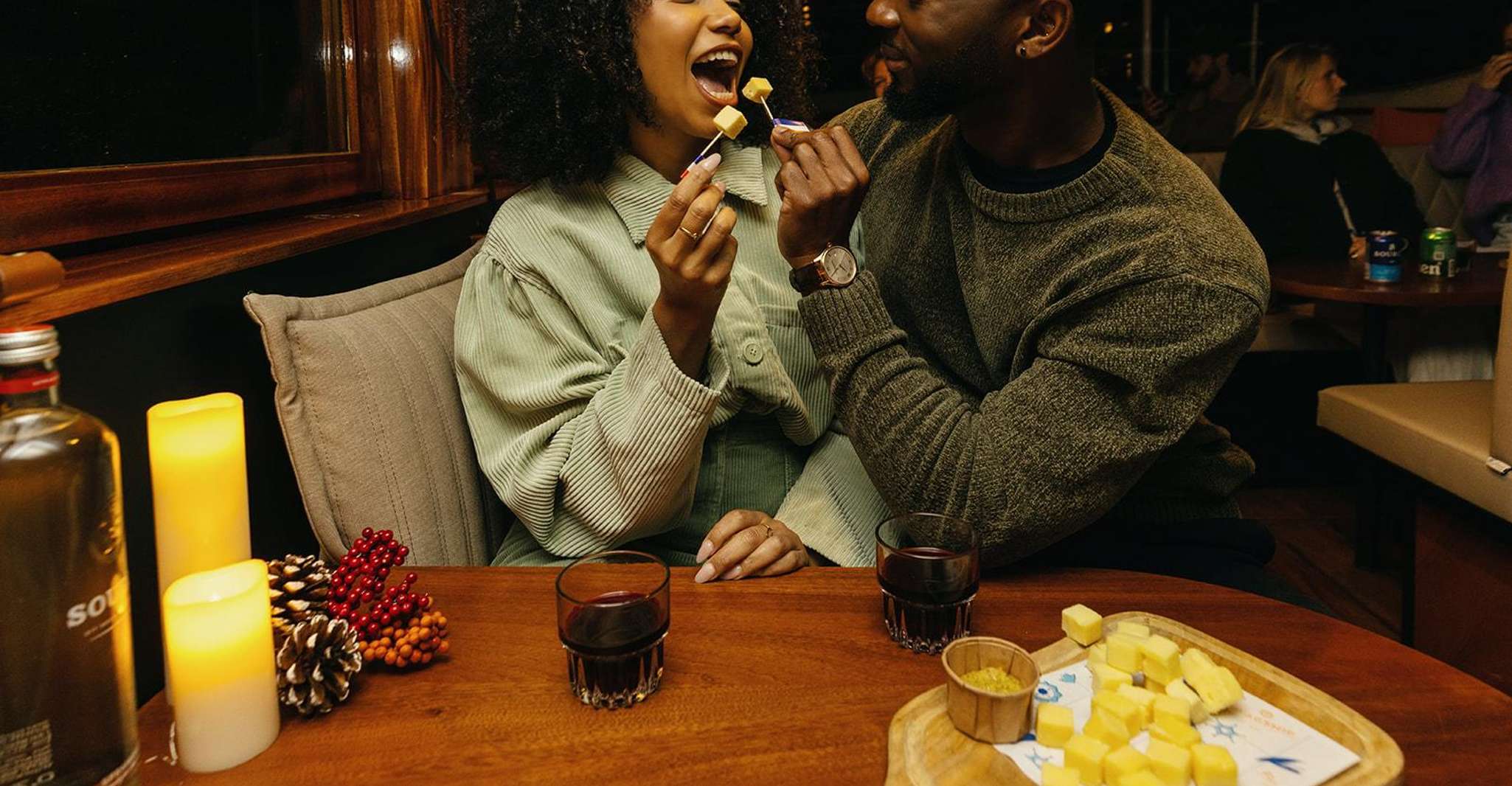 Amsterdam: Classic Saloon Boat Cruise with Cheese & Wine photo 8