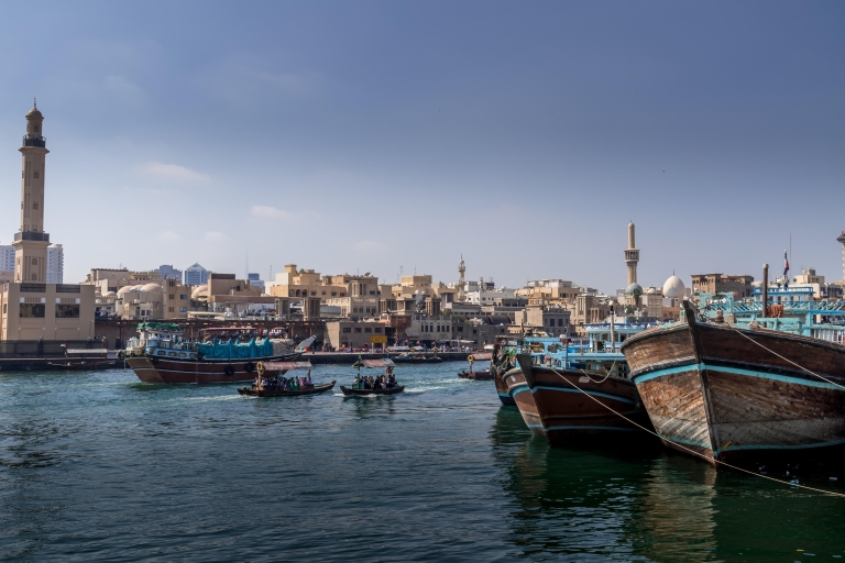 Dubaj: wycieczka z przewodnikiem po Starym Mieście z sukami, degustacjami i rejsem łodziąWycieczka w języku włoskim lub francuskim