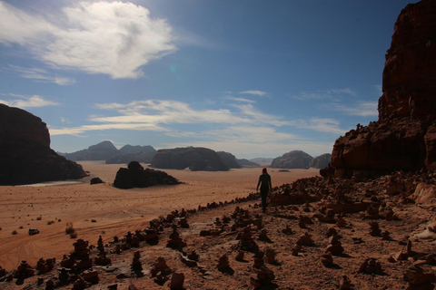Wadi Rum: Bedouin Desert Tour with Sandboarding