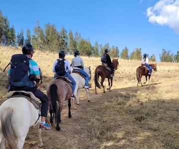 Mística cabalgata descubriendo cusco de una forma única
