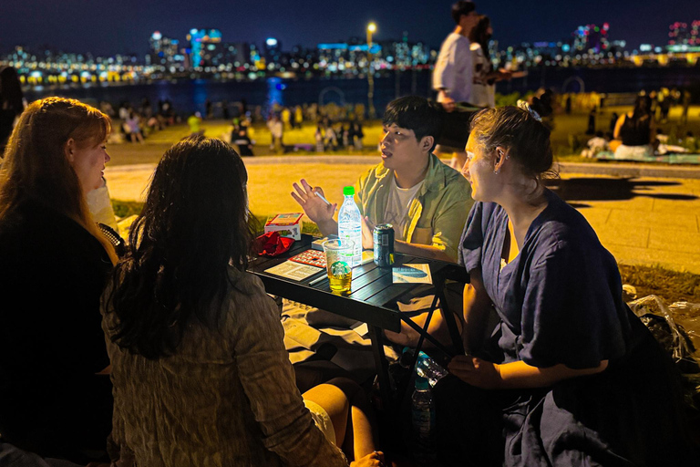 Han's River Picnic in Center of Seoul