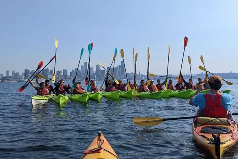 Seattle: Elliott Bay Sea Kayak Tour