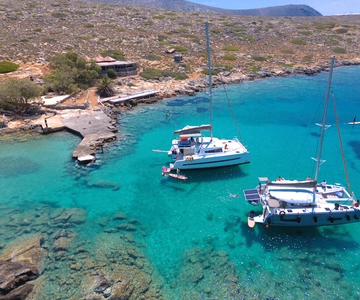 Heraklion Luxury Catamaran to Dia – Chef Lunch & Open Bar