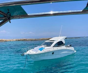 Limassol: Sea Cruise with Sunset Views and Prosecco