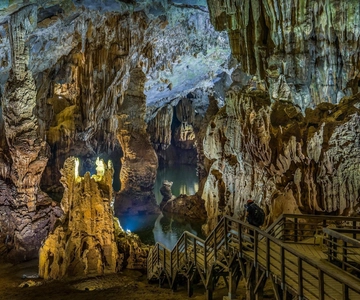Vanuit Dong Hoi: Paradise Cave en Phong Nha Grottentocht & Lunch