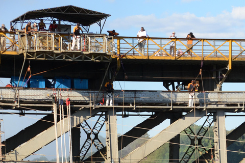 Bungyjump från Victoria Falls Bridge