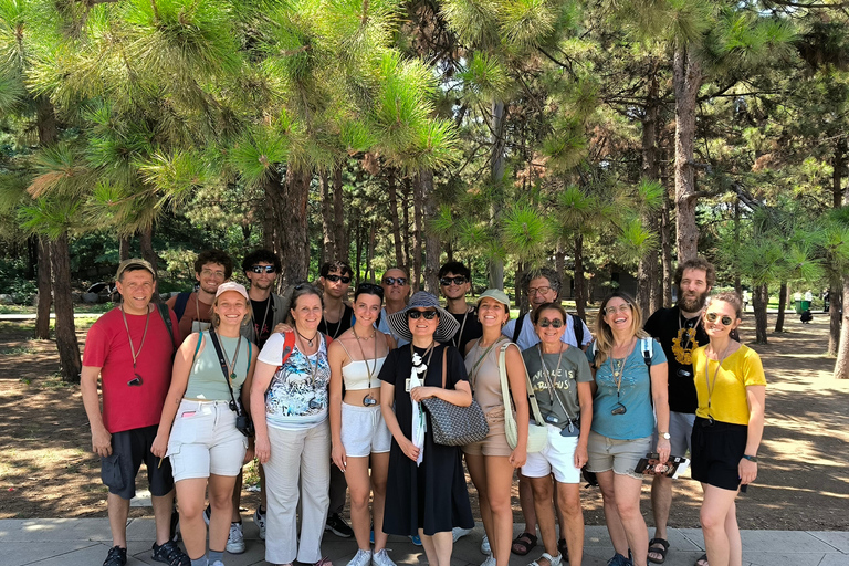 Xi'an: Terracotta Army Small Group Tour (8 or 15 Guests) 15-Guest Group B: Fixed-Point Pickup+Tickets+Guide