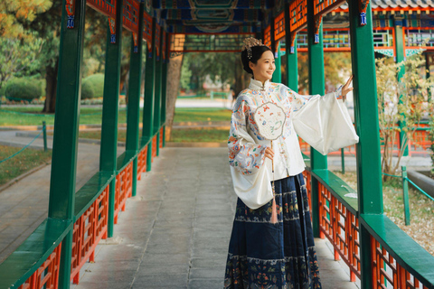 Beijing: Ming Dynasty Costume Experience Families or Couples 3 person - Ming Dynasty Chinese costume experience