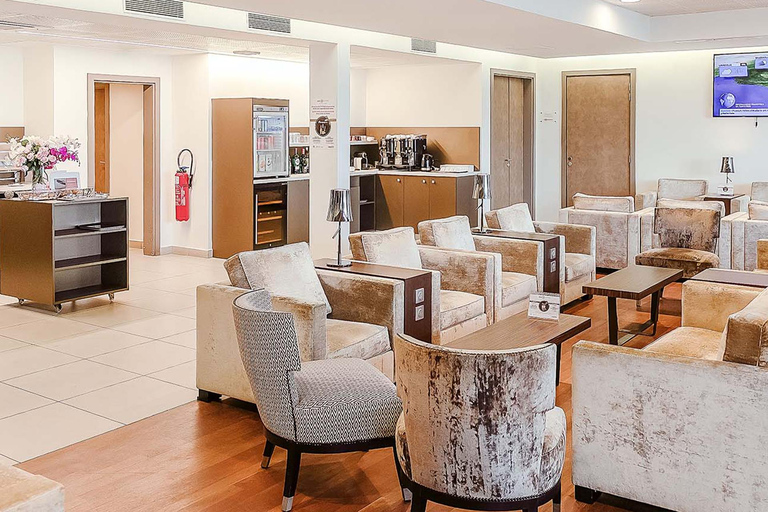 المطار المحلي: الوصول إلى الصالةالمطار المحلي: الدخول إلى الصالة