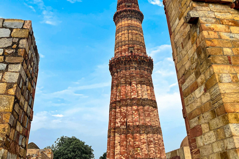 Delhi: Private Guided City Tour of Old and New Delhi Private Tour with Driver, Car and Tour Guide