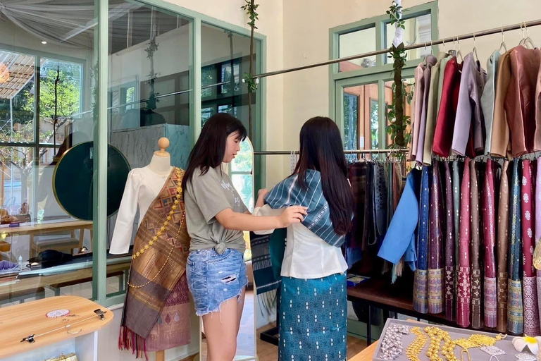 Vientiane: Traditional Lao Dress Rental and Photo Session