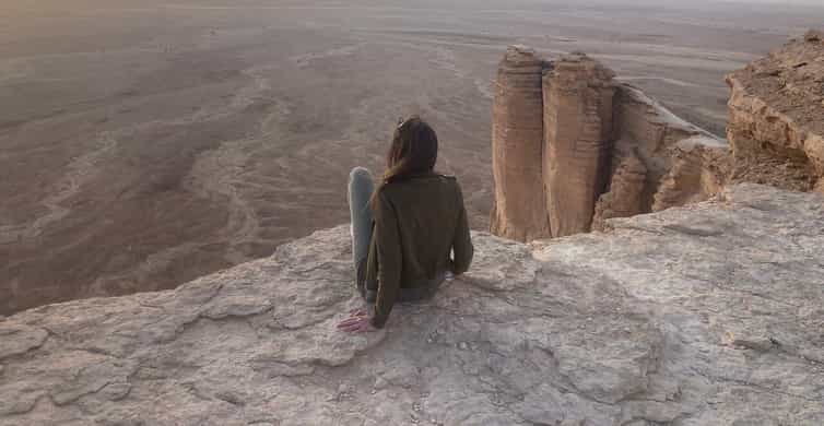 Riyadh Edge of The World, Bat caves with dinner visit by bus photo 3