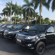 Трансфер из аэропорта хошимина. Фольксваген трансфер. Такси во вьетнаме фото. Тойота такси во вьетнаме. Такси хошимин тайнинь.