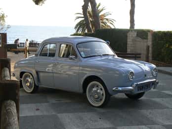 Private Oldtimer Tour in einem Renault Dauphine von 1959